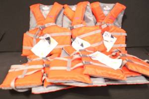 lot 16 image: Set of 6 Stearns Adult Universal Flotation Life Jackets