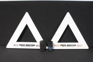 lot 57 image: Snipers Edge Pass Master Hockey Training Set with Pucks and Shooting Targets