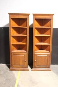 lot 87 image: Pair of Wooden Corner Bookcases with Cabinet Doors