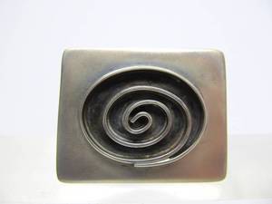 lot 16 image: Signed Vintage Modernist Sterling Silver Brooch - Signed Howison