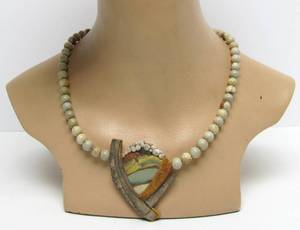 lot 29 image: Large Unworn Pendant Necklace with Jasper Beads by Jan Geisen