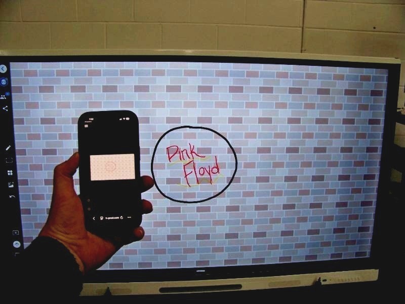 lot 3 image: 75 SMART SBID-MX075 SMARTBOARD (Smart Board)  LCD TV  Monitor