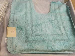 lot 20 image: Opulent Bath Mat - New inventory from JC Penney