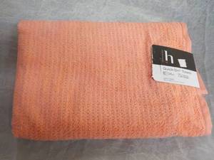lot 21 image: High Expressions Quick Dri Bath Towel 30 x 54 - New inventory from JC Penney