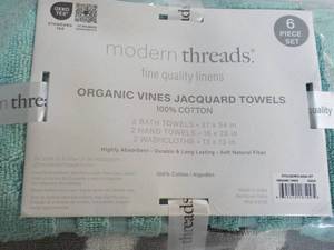 lot 40 image: Modern Threads Organic Vines Jacqua...