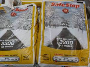 lot 131 image: 2 Bags Safe Step Rock SaltHalite 3...