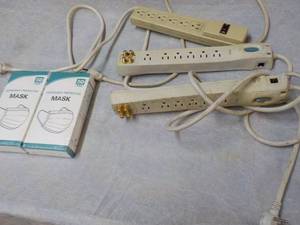 lot 146 image: 3 Cords and Disposable Masks in a t...