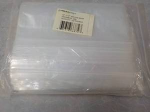 lot 158 image: 100 Clear 10 x 13 Ziplock Bags...