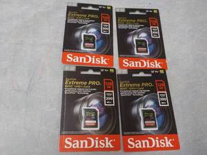 lot 206 image: 4 San Disk Extreme Pro SDXC-UHS-1 C...
