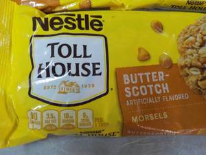 lot 219 image: 5 Bags 11 oz Butterscotch Morsels...