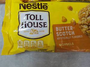 lot 222 image: 5 Bags 11 oz Butterscotch Morsels...