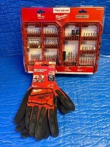 lot 23 image: Milwaukee SHOCKWAVE Impact Duty Alloy Steel Screw Driver Bit Set (74-Piece) and High impact, High dexterity Work gloves