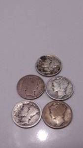 lot 22 image: 4-Mercury Dimes and 1 Barber Dime