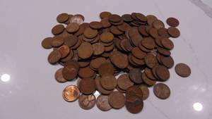 lot 31 image: 166-Wheat Pennies