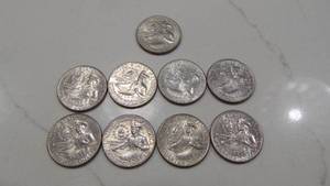 lot 40 image: 9-Bicentennial 1776-1976D Quarters
