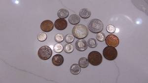 lot 75 image: Assorted Netherlands Coins