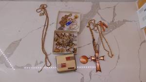 lot 48A image: Misc Jewelry and Cufflinks