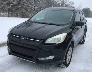 lot 3 image: 2016 Ford Escape SE 4X4