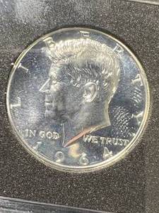 lot 44 image: 1964 US PROOF KENNEDY HALF DOLLAR IN CASE
