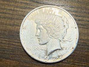 lot 8 image: 1922 Peace Dollar