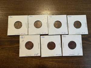 lot 21 image: 7 - 1920s Wheat Pennies