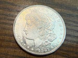 lot 40 image: 1921 Morgan Dollar