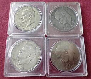 lot 26 image: (4) Eisenhower Dollars - Different Dates