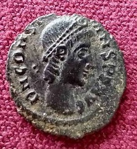 lot 95 image: 4th Century Roman Empire Constans I Coin - Amazing Detail
