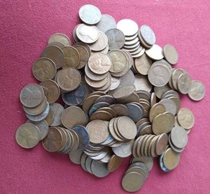 lot 114 image: (200) Wheat Pennies