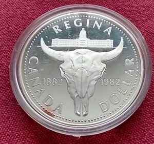 lot 116 image: 1982 Canada Commemorative Silver Dollar