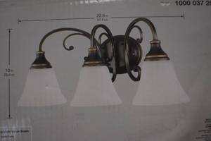 lot 2 image: Vanity Fixture