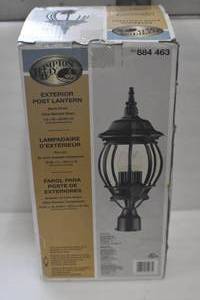 lot 8 image: Post Lantern