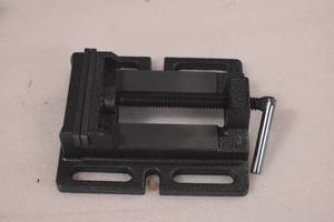 lot 68 image: WEN DPA424 4 in. Drill Press Vise