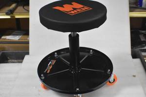 lot 71 image: WEN 73012T 300-Pound Capacity Pneumatic Rolling Mechanic Stool
