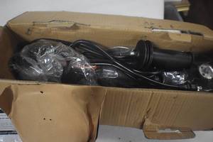 lot 72 image: WEN 94487 15-Amp 7-Inch Angle Grinder with Reversible Handle