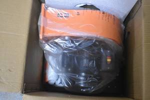 lot 82 image: WEN DC3474 7.4-Amp Rolling Dust Collector with Induction Motor, 15-Gallon Bag and Optional Wall Mount