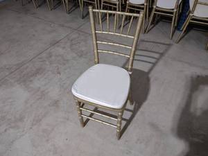 lot 29 image: (40) Gold Chiavari Chairs...