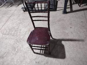 lot 48 image: (64) Mahogany Chiavari Chairs...