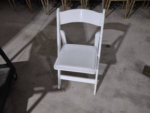 lot 69 image: (32) Wooden Folding Chairs...