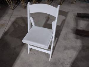 lot 75 image: (32) Wooden Folding Chairs...