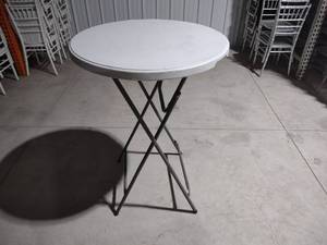 lot 80 image: (16) Folding Bistro Tables, 31.5 ...