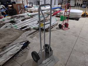lot 116 image: Strongway Hand Truck...