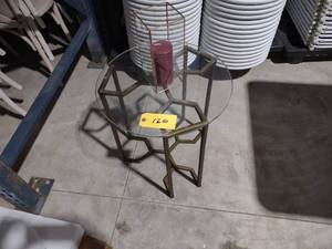 lot 126 image: Table & Centerpiece...