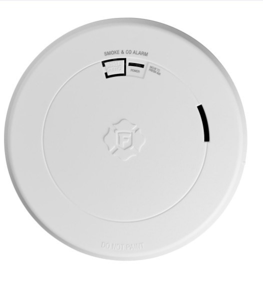 lot 339 image: NEW First Alert Precision Detection 10-Year Battery 2-in-1 Smoke and CO Alarm with Slim Profile Design - SMCO210 (1046800)
