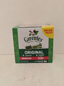 lot 39 image: NEW GREENIES DENTAL TREATS REGULAR FOR DOGS 36PK.