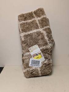 lot 89 image: THRESHOLD AREA RUG (TANWHITE GRID)