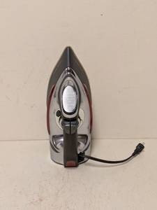 lot 130 image: CHI TITANIUM CERAMIC IRON