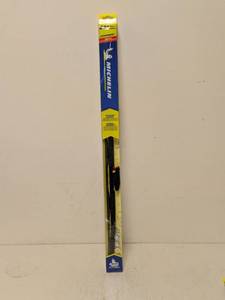 lot 114 image: NEW MICHELIN 22 GUARDIAN WIPERBLADE