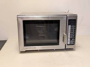 lot 165 image: COMMERCIAL GRADE MENUMASTER MICROWAVE OVEN
