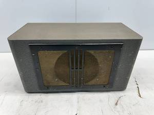 lot 106 image: RME RADIO MANUFACTURING ENGINEERS SPEAKER